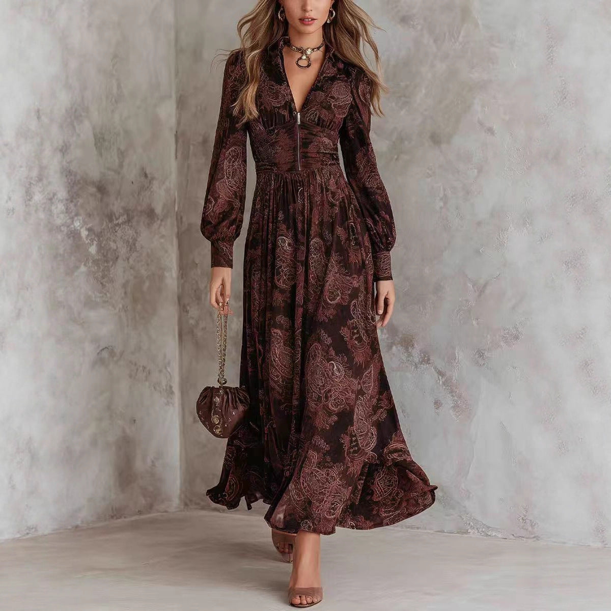 Elegant Retro Art Long Dress for Women – Vintage-Inspired Maxi Dress with Timeless Style